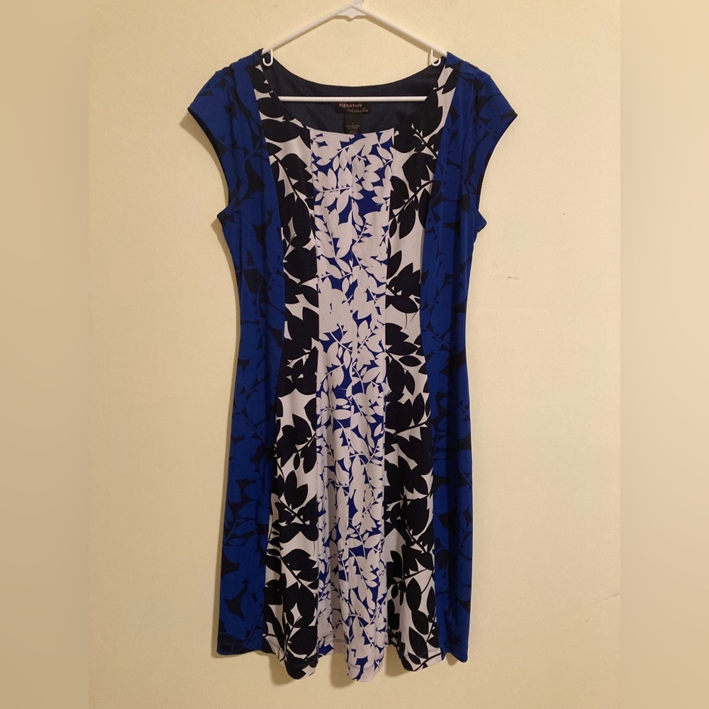 Signature by Robbie Lee Multicolor Knee-Length Pleated Dress